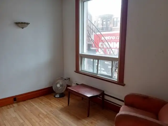 Grande chambre à louer près de la promenade Masson