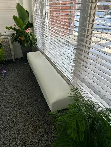 White Leather Bech - Photo 2