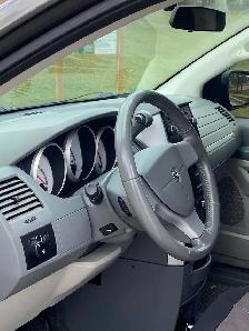 2010 Dodge Grand Caravan 4.0 L sxt - Photo 8