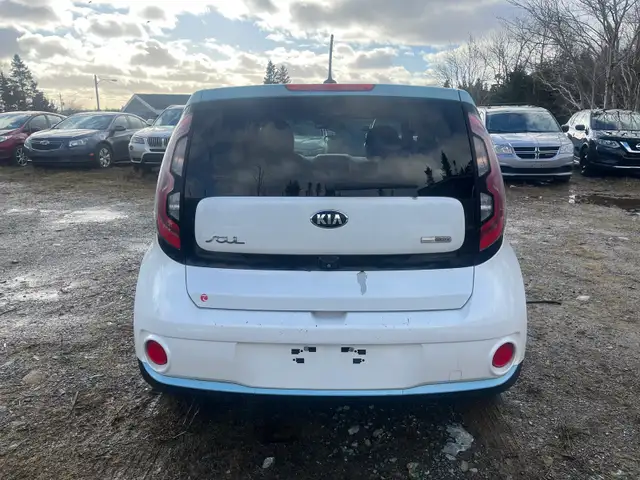 2016 Kia Soul EV - Photo 3