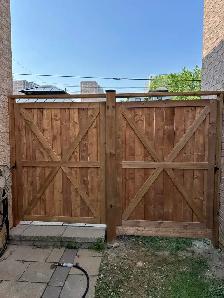 Custom wooden gates - Photo 2