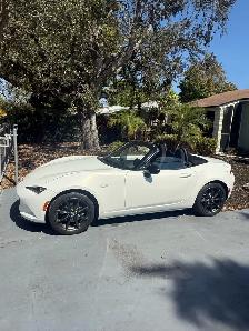 MIATA MX-5 LIKE NEW CARPLAY, 6-SPEED - Photo 3
