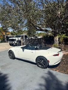 MIATA MX-5 LIKE NEW CARPLAY, 6-SPEED - Photo 4