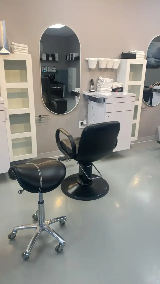 Chaise de coiffure à louer