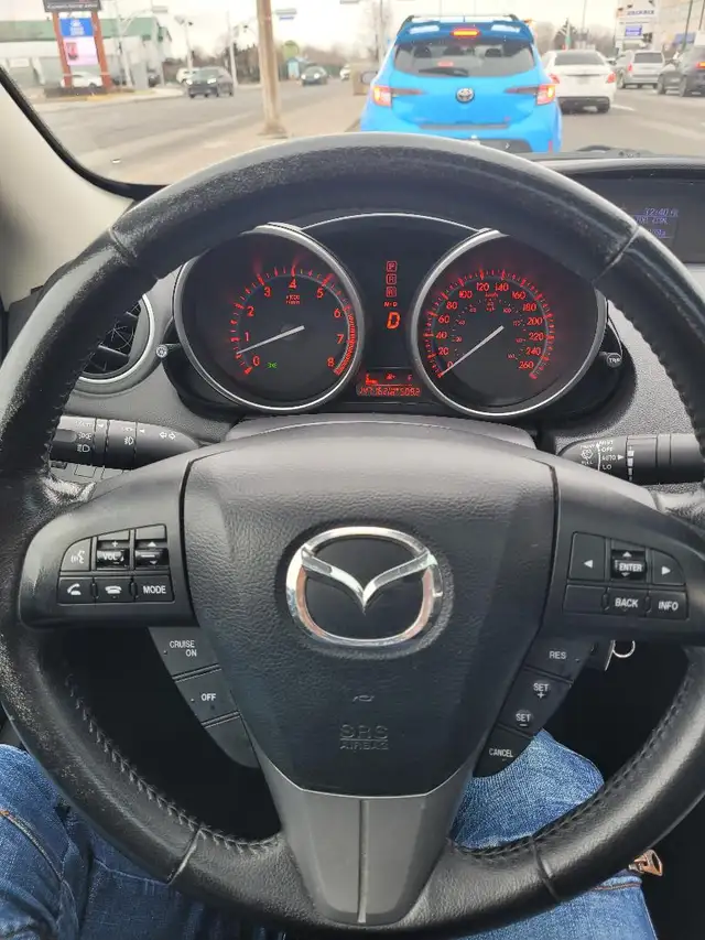 MAZDA 3 GT - Photo 5