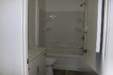 3 Bed 2.5 Bath Apartment Available: Garden City, Winnipeg - Photo 3