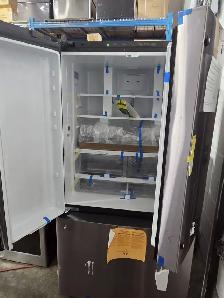 GE 36" French Door Refrigerator (GWE22JYMFS) – brand new. - Photo 2