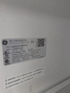 GE 36" French Door Refrigerator (GWE22JYMFS) – brand new. - Photo 4
