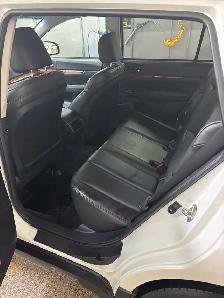 2010 Subaru Outback - Photo 8
