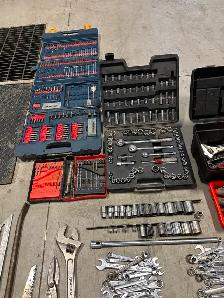 Husky Standard-Duty 9-Drawer Mobile Workbench - Photo 7