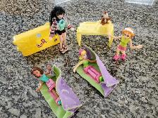 4POUPÉES POLLY POCKET 5'HAU, 2 LITS CAMPING 4 ACCESSOIRES $15.00 - Photo 2