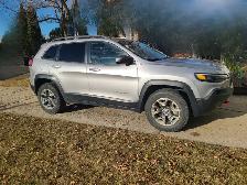 2019 Jeep Trailhawk /Elite/4x4 - Photo 2