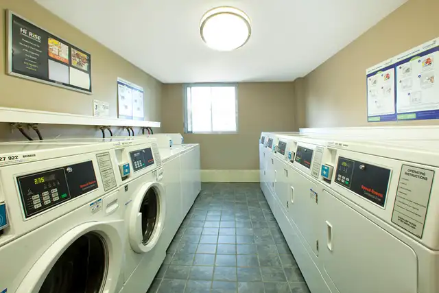 Great 3 Bedroom Townhouse for Rent in Ottawa. CALL NOW! - Photo 11