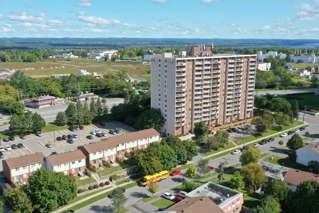 Great 3 Bedroom Townhouse for Rent in Ottawa. CALL NOW! - Photo 13