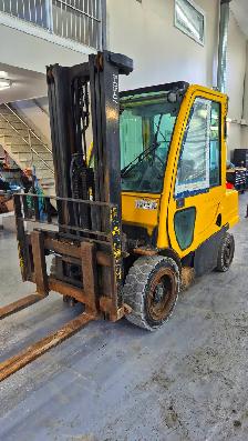 Hyster H70FT Diesel Forklift (7,000 lbs)
