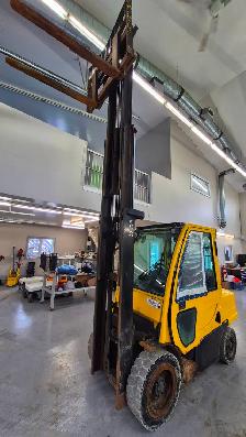 Hyster H70FT Diesel Forklift (7,000 lbs) - Photo 10