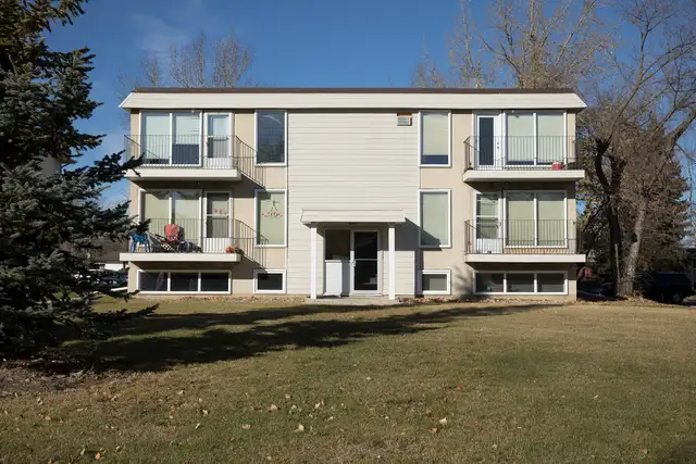 Budget Friendly Alberta Side One Bedroom Apartment - Photo 2
