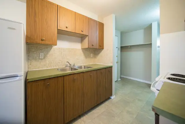 Budget Friendly Alberta Side One Bedroom Apartment - Photo 5