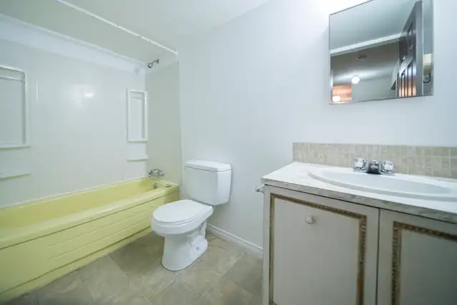 Budget Friendly Alberta Side One Bedroom Apartment - Photo 10