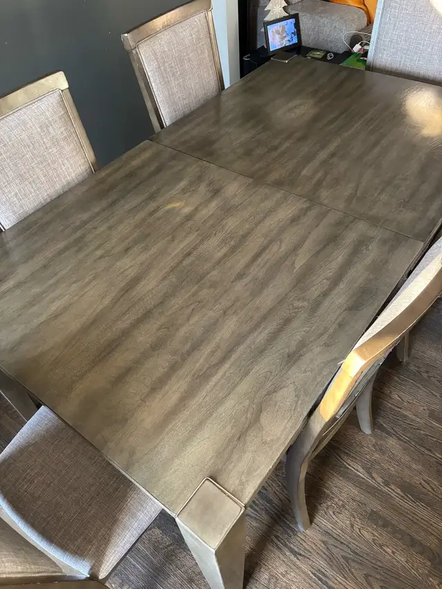 solid wood table with 6 chairs and extension leaf - Photo 2