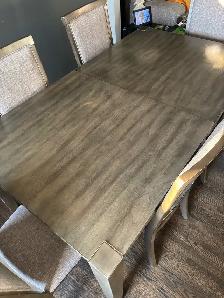 solid wood table with 6 chairs and extension leaf - Photo 2