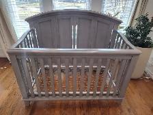 Baby infant grey crib height adjustable convertible toddler bed