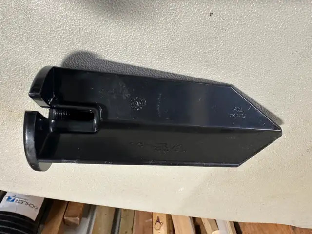 Landscape Lighting Fixture Ground Stakes - Photo 3