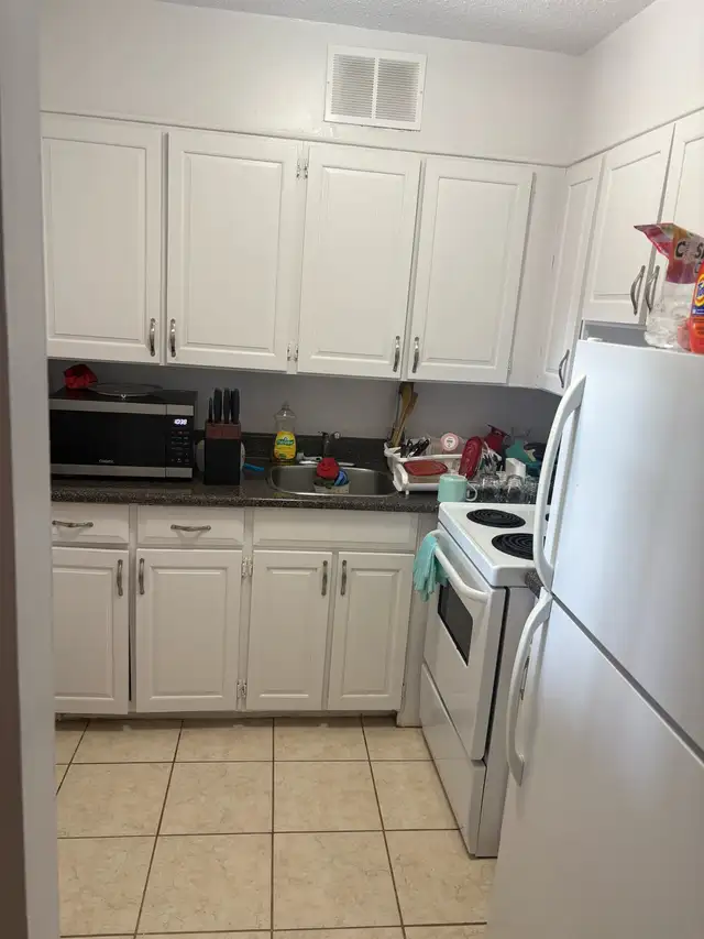 Private Room for rent Midtown prime - Photo 3