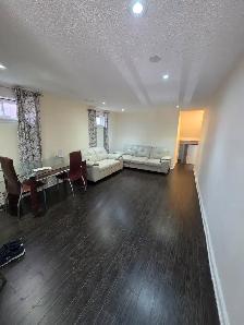 2 bedroom walk in basement near sqaure one mississauga