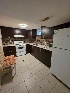 2 bedroom walk in basement near sqaure one mississauga - Photo 3