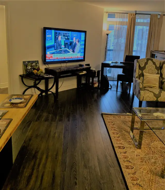 Yonge & Finch- FULLY FURNISHED 2 BEDROOM APARTMENT WITH PARKING - Photo 4