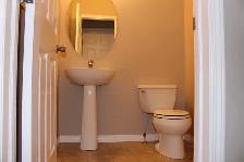 Spacious 3 Bed, 2.5 Bath Home in Terwillegar Towne - Photo 2