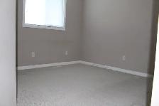 Spacious 3 Bed, 2.5 Bath Home in Terwillegar Towne - Photo 3