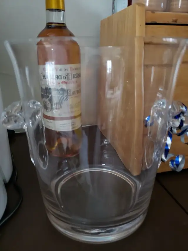 SEAU À GLACE POUR VIN OU MOUSSEUX FLAMBANT NEUF! - Photo 2