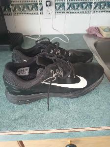 mens Nike golf shoes