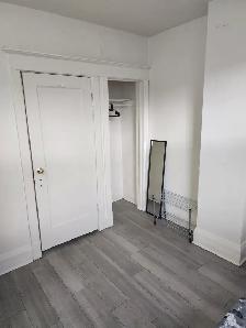 Room for rent, 2nd floor, all included, Christie and St.Clair