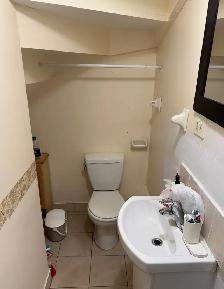 Cozy Bright Room Private Bath Parking @York University Village - Photo 4
