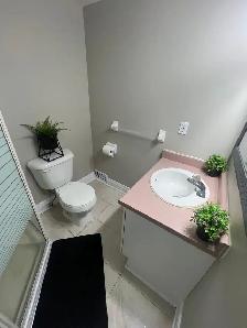 1 bedroom Apartment For rent In Burlington - Photo 4