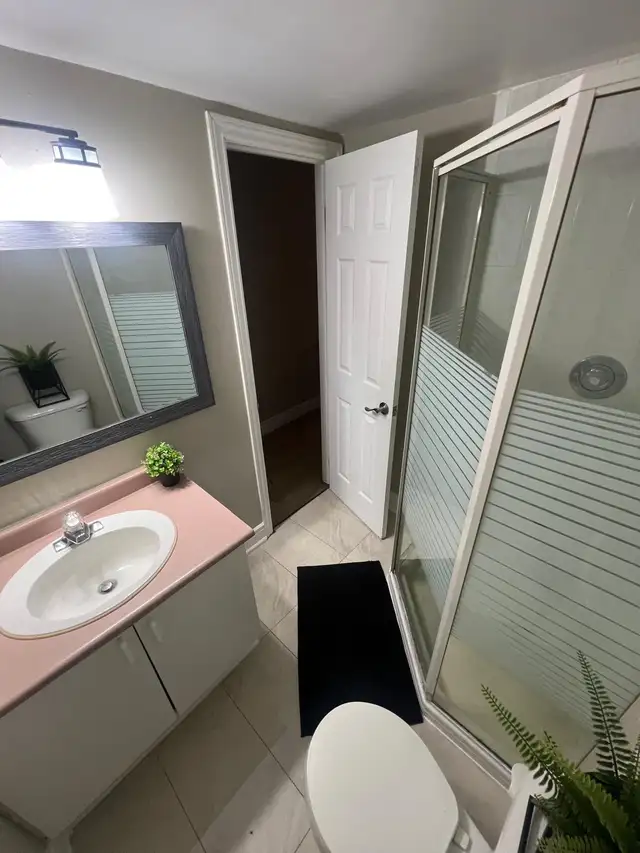1 bedroom Apartment For rent In Burlington - Photo 9
