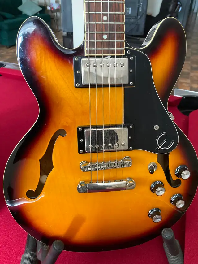 Guitare Epiphone ES-339 avec étui rigide - Photo 2