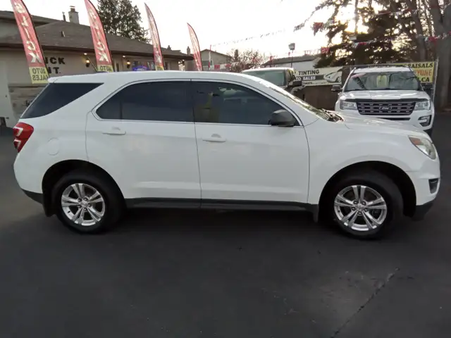 2017 Chevrolet Equinox - Photo 4