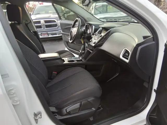 2017 Chevrolet Equinox - Photo 17