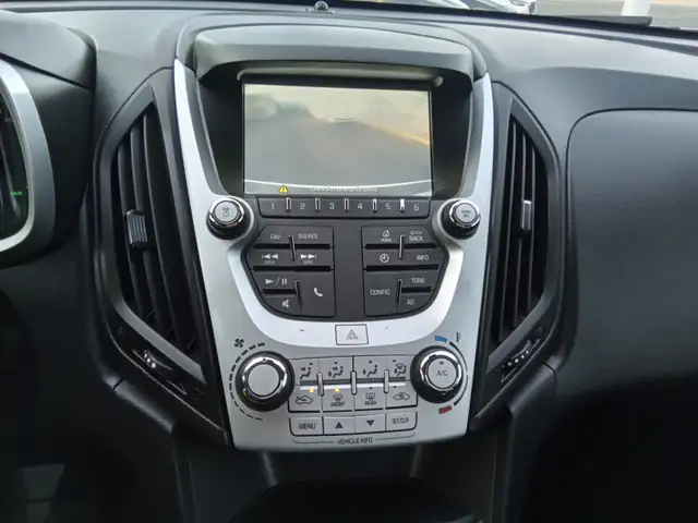 2017 Chevrolet Equinox - Photo 23