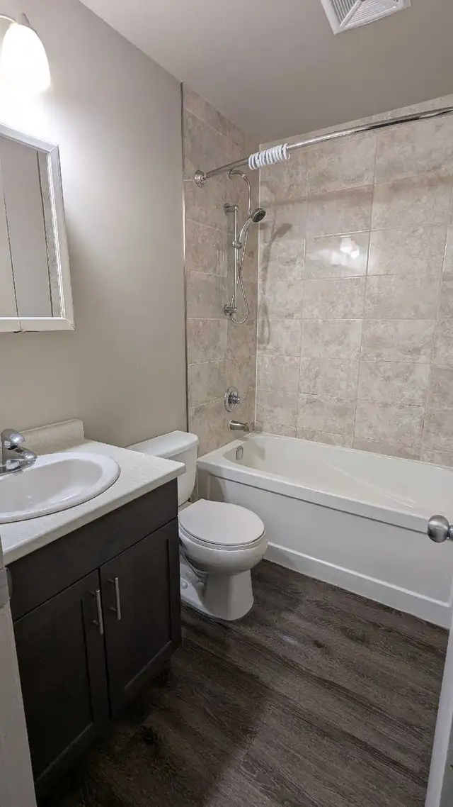 2 Bedroom, $500 off rent, Available Immediately - Photo 8