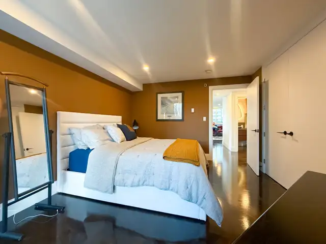 Luxury Fully Renovated Corner Unit with Huge Private Deck & View - Photo 5