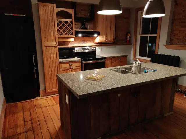 1 Bedroom & 2 Bedroom Apartments ALL INCL, Downtown, KGH, Queens - Photo 3
