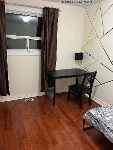 Room near UTSC & Centennial - Photo 3