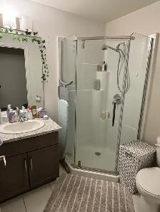 Private room for rent - Photo 2