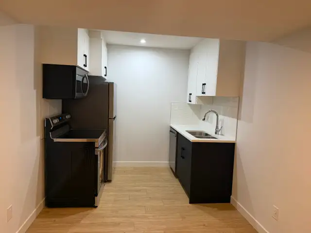 LEGAL 1 BEDROOM BASEMENT FOR RENT! $1200 including utilities