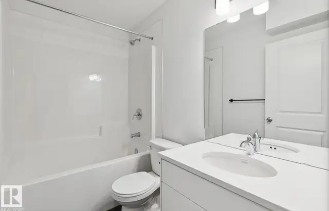 LEGAL 1 BEDROOM BASEMENT FOR RENT! $1200 including utilities - Photo 8